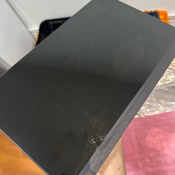 Kırık Ekranlı Laptop Teslim Alındı, Firma İade Ve Değişim Talebini Reddetti