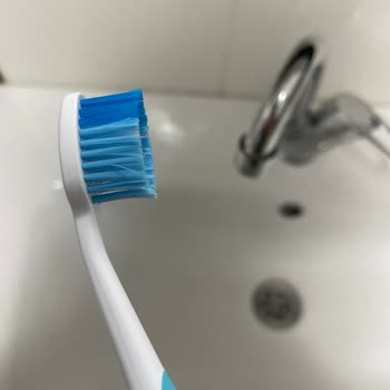 Sensodyne Gentle Diş Fırçası Sert Çıktı