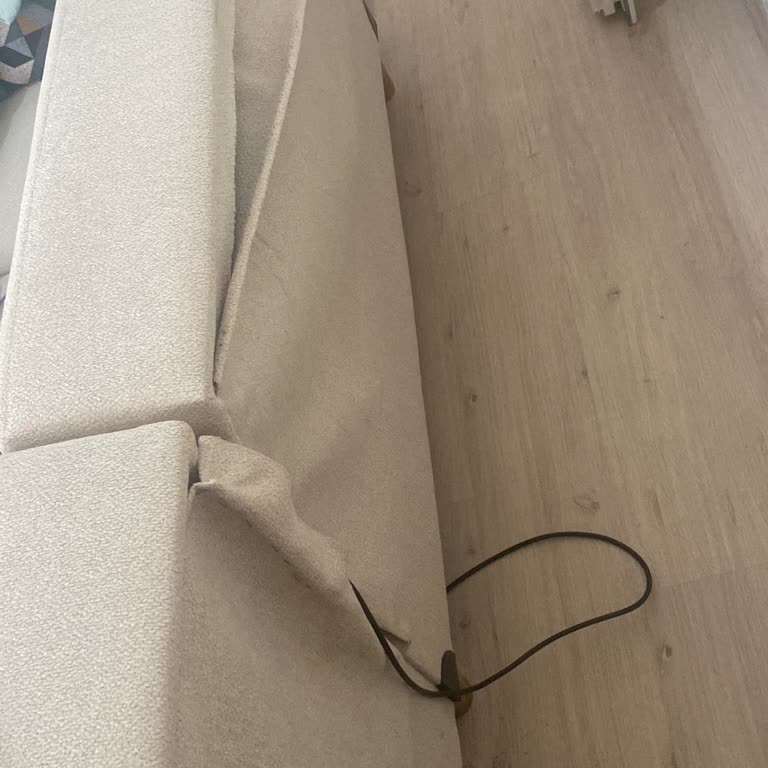 Köşe Takımının Kumaşı Tekrar Dökülüyor, Kalıcı Onarım İstiyorum
