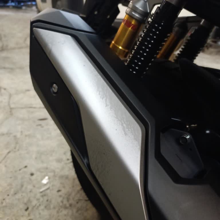 Sıfır Kilometrede Honda ADV350'de Yıkamada Egzoz Kaplaması Çözülmesi Ve Servisin Kullanıcı Hatası Reddetmesi