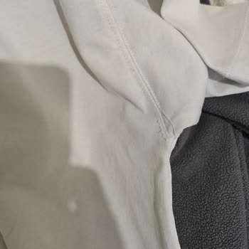 Zara'dan Aldığım Tişörtlerin Tek Yıkamada Dikişlerinin Kopması Ve Renk Sorunu