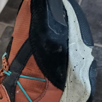 Skechers Ürünün Yırtılma Nedeni Açıklanmadan Kullanıcı Hatası Olarak Sınıflandırıldı