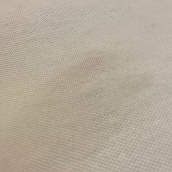 Boyner'den Alınan Emporio Armani Parfümü Kıyafetlerde Turuncu Lekeler Bırakıyor