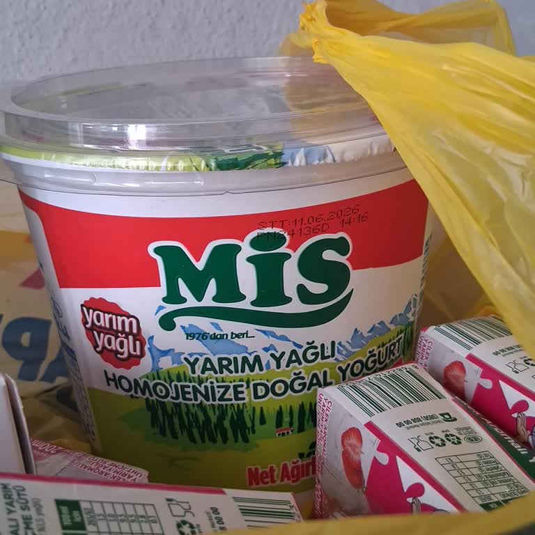 Eksik Çilekli Süt Ve Son Kullanma Tarihi Yakın Yoğurt İçin Tam İade Talebi