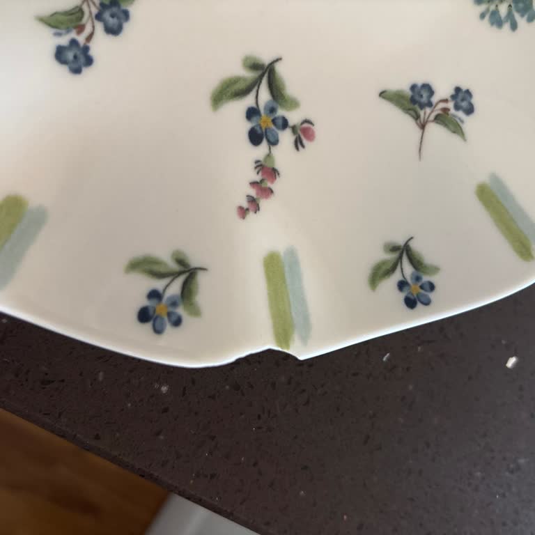 Kırık Servis Tabağı İçin İade Süresi Geçmiş Olsa Da Yardım Sunulmadı