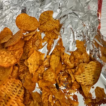 Patos Cipsinde Sert Siyah Cisim Çıktı Ve Güvenim Sarsıldı