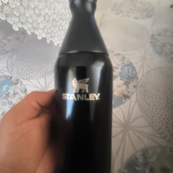 Stanley Termosunun Kapağı Açılmıyor ve Satıcı Kapandığı İçin Çözüm Bulunamıyor