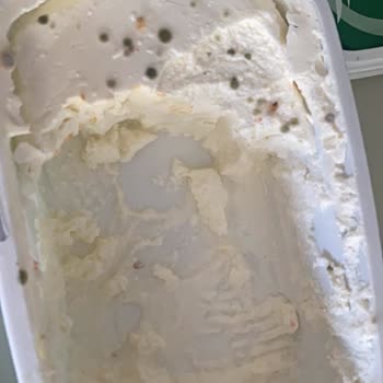 Migros’tan Alınan Pınar Labne Peynirinin Küflenmiş Çıkması