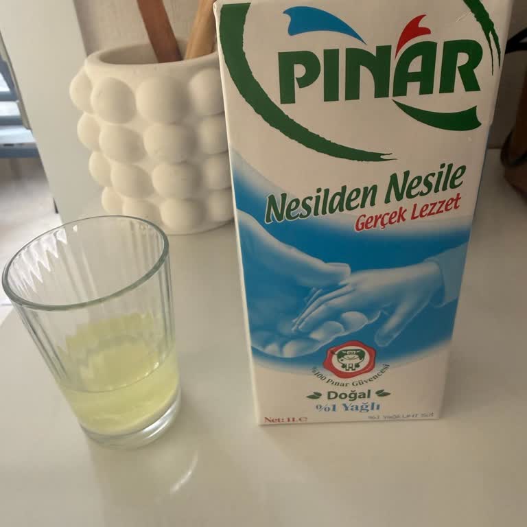 Pınar Markalı Mavi Ambalajlı Sütte Son Kullanma Tarihi Geçmemiş Olmasına Rağmen Bozulma