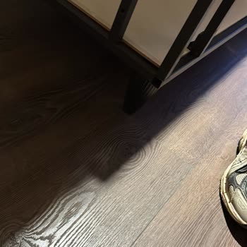 Vivense Yatak Odası Takımında Eksik Ayaklar ve Çizik Şifonyer Sorunu Çözülmedi