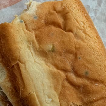 Küflü Hamburger Teslimatı Ve Yanıtsız İletişim