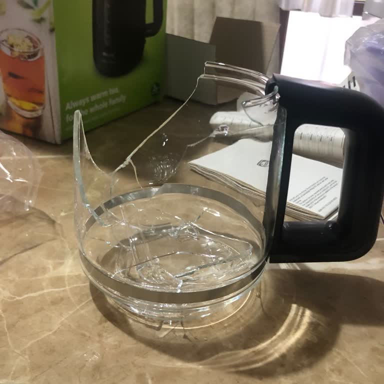 Kırık Çay Makinesi Ve Kargo Ücretinin Geciken İadesi