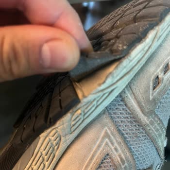 New Balance Ayakkabısında Kısa Sürede Alt Taban Kopması Ve Mağazadan Cevapsızlık