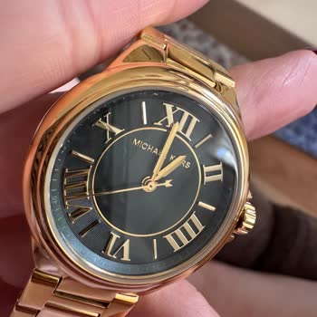 Saat & Saat Çizik Michael Kors Saati Ve Online Satışta Cevapsız Müşteri Hizmetleri