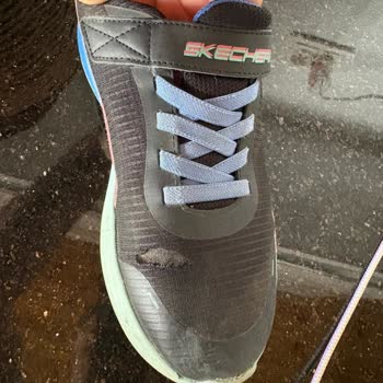 Skechers Çocuk Ayakkabısının Hızlı Deformasyonu Ve Mağaza Reddi