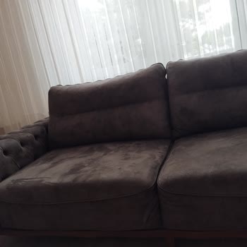 Kısa Sürede Deforme Olan Koltuk Ve Cevapsız Mağaza İletişimi