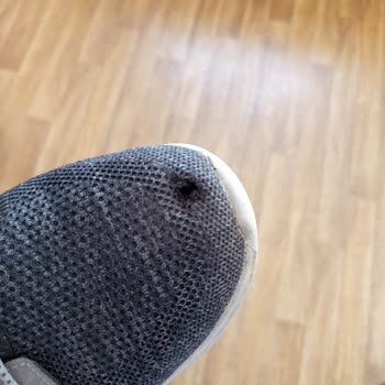 Kısa Sürede Yırtılan Slip-Ins Ayakkabıya Üretim Hatası Olmadığı İddiasına Karşı Değişim Talebi