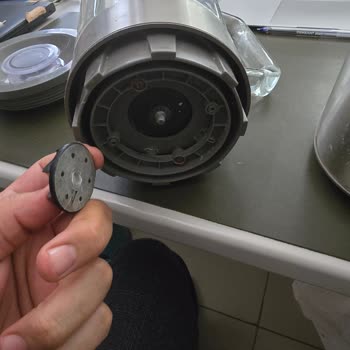 Üst Haznedeki Dişli Kırılması Ve Müşteri Hizmetlerine Ulaşılamıyor