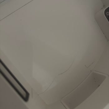 Roborock Q8 Max Pro Toz Haznesi Kendi Kendine Kırıldı, Yetkili Ücretsiz Değişim Talebimi Reddediyor