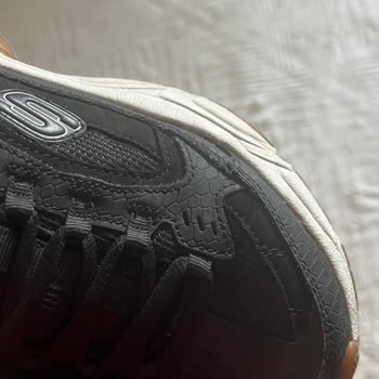 Skechers Stamina Classy Trail Ayakkabım Kısa Sürede Yırtıldı, Garanti Kapsamında Değerlendirme