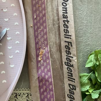 Etiketindeki Kuru Domatesli Fesleğenli İddiası Yanıltıcı Olan Baget Ekmek