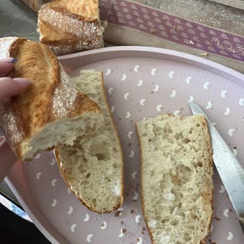 Etiketindeki Kuru Domatesli Fesleğenli İddiası Yanıltıcı Olan Baget Ekmek