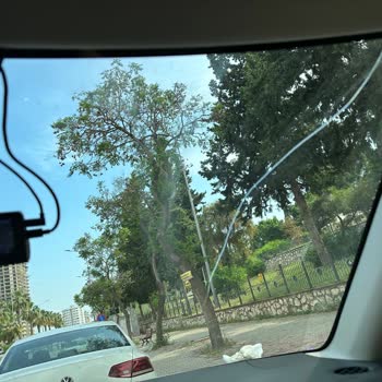 Kusurlu Montaj Nedeniyle Cam Çatlaması Ve Servisin Ücretsiz Değişim Reddedişi