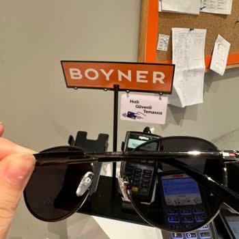 Boyner Online'dan Çizik Ve Lekeli Tommy Hilfiger Gözlük Şikayeti