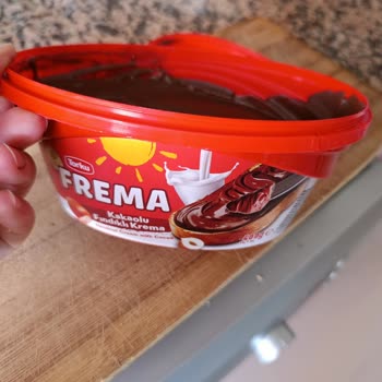 Jelatin Korumadan Satılan Çikolata Kreması