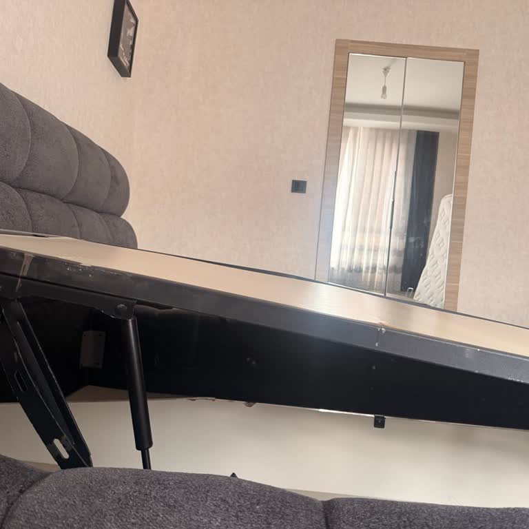 Viev Mobilya'dan Aldığım Baza, Konsol Ve Komodinler Çöktü, Garanti Talebime Cevap Yok