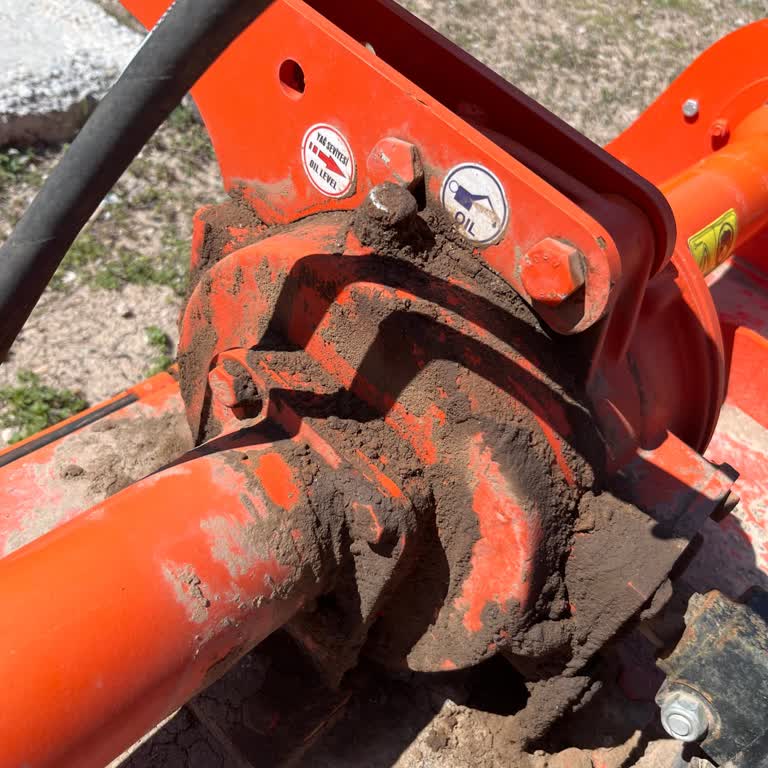 Yüksan Makinesindeki Yağ Sızıntısı Ve Yetersiz Servis