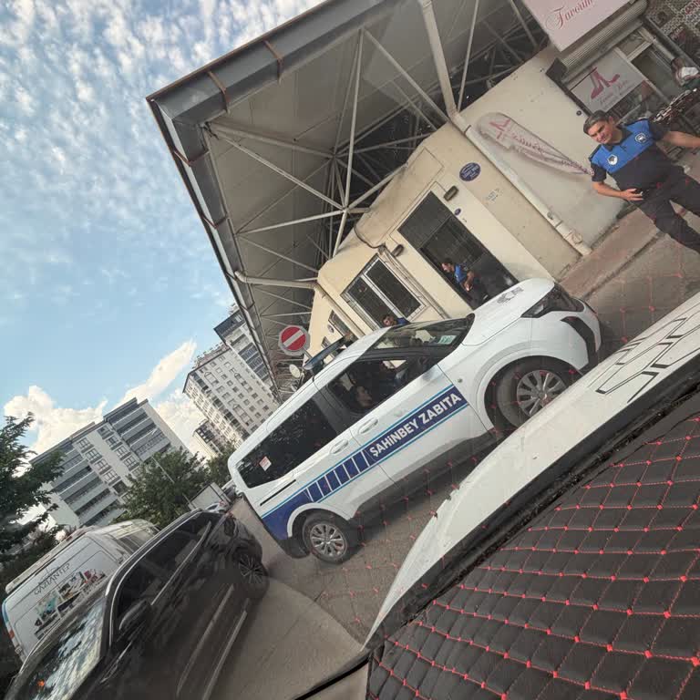 Zabıta Memurunun Yol Engellemesi Ve Kaba Davranışı Kabul Edilemez