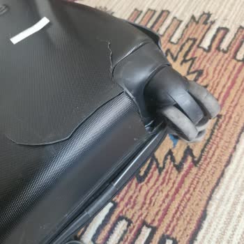 Valizim Parçalandı Ve Sunexpress Personeli Saygısız Davrandı