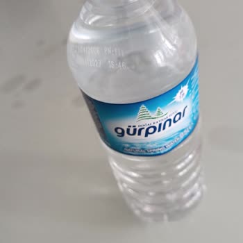 Kötü Kokuya Sahip Su Şişeleri İçin Çözüm Talebi