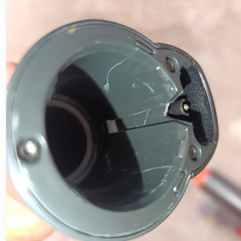 Philips Kırık Boru Parçası Çekim Gücünü Düşürdü Ve Ücretsiz Değişim Talebi