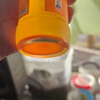 Fanta Cam Şişelerde Dibe Çökme Sorunu Ve Yetersiz Çözüm Önerisi