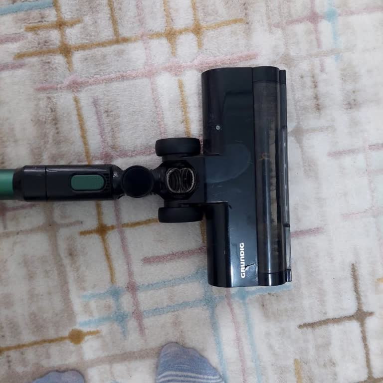 Grundig Başlık Hortumunun Tekrarlayan Yırtılması Ve Ücretsiz Çözüm Talebi