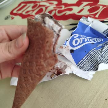 Balıkesir Bandırma A101’de Algida Cornetto Dondurmasının Yumuşak Külahı Ve Buzlanması