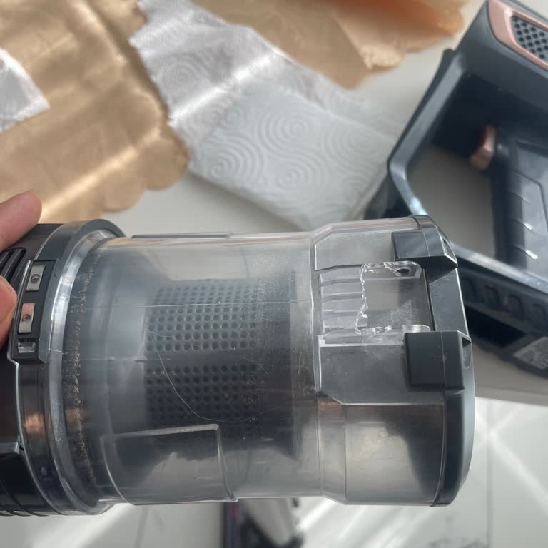 Pirantech ES92 Dikey Süpürge Toz Haznesi Tutma Bölümü Kırıldı, Garanti Talebi