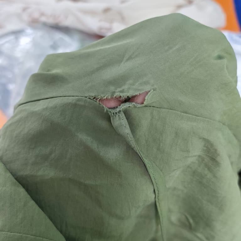Meysa Design’dan Yırtık Elbise Ve Cevapsız İletişim Sorunu