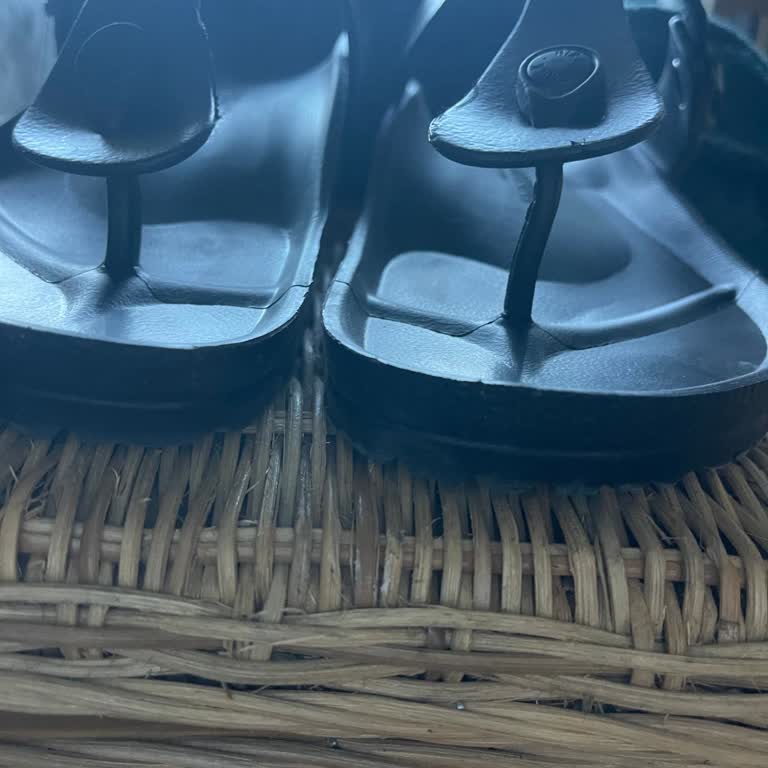 Birkenstock Gizeh Terliğinde Hızlı Deformasyon Ve Çizik Kodu İade Talebi