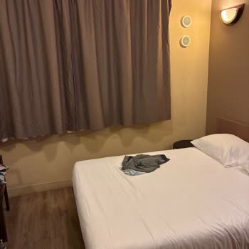Klimasız Otobüs Ve Konforsuz Otel Şikayeti