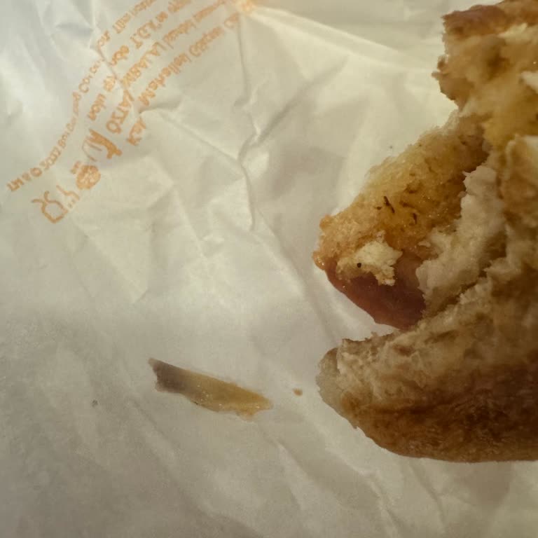 Burger King Şişli Şubesinde Chicken Royal’da Kemik Bulunması