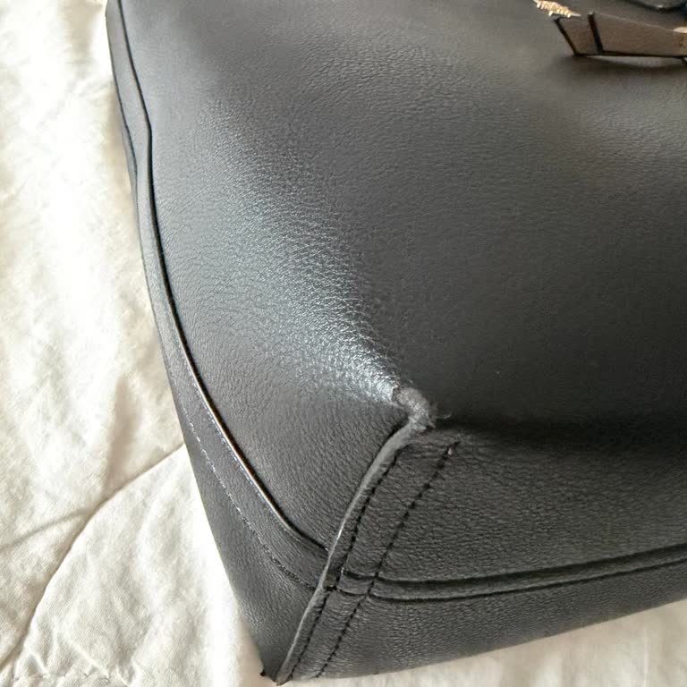 Ankara'da Satın Alınan Tommy Hilfiger Çantada Ayıplı Soyulma Ve İade Zorluğu