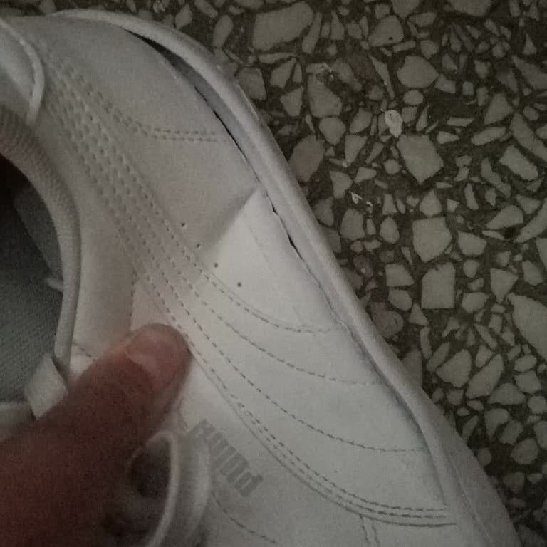 Puma Ayakkabısında Kalite Problemi: Yan Taraf Açılmaları Mağaza Tarafından Reddedildi