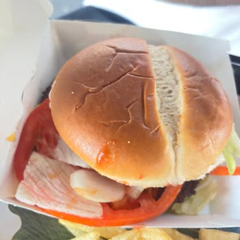 McDonald's Şubesinde Yanlış Sipariş Ve Bayat Yiyecek Şikayeti