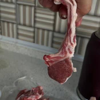Kuzu Pirzola Yerine Kemik Ve Yağ Yığını Gönderildi, İade Talep Ediyorum