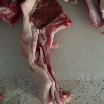 Kuzu Pirzola Yerine Kemik Ve Yağ Yığını Gönderildi, İade Talep Ediyorum
