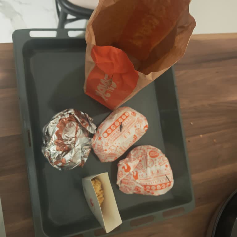 İstanbul Kağıthane Popeyes Şubesinde Tekrarlanan Eksik Ürün Sorunu Ve Çözüm Talebi