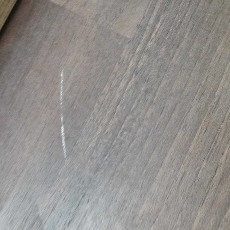 Kurulum Ekibi Nedeniyle Laminant Parkelerde Çizik Ve Cevapsız Şikayet